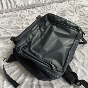 AWAY Active Convertible Backpack 25L in Navy Blue